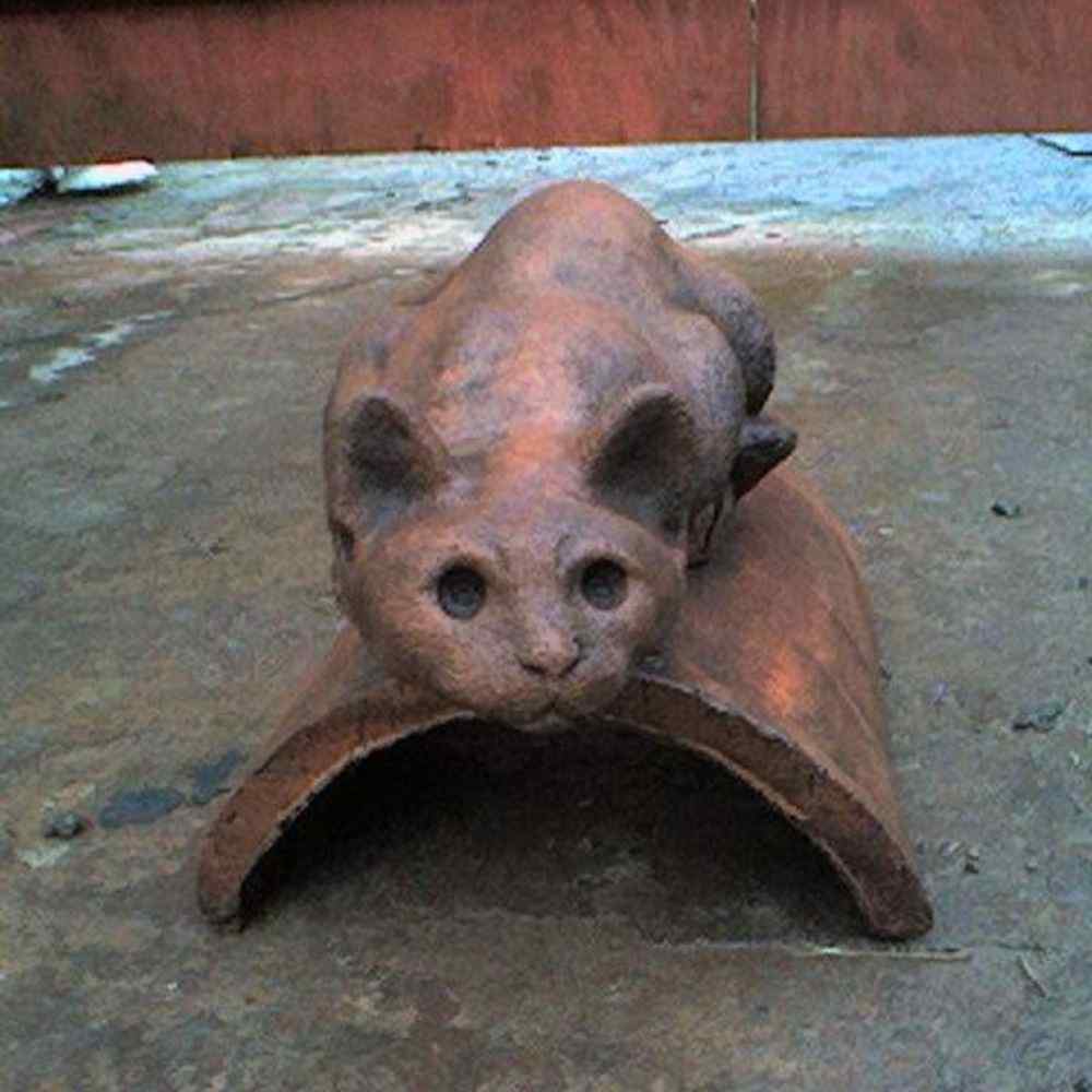 traditional cat roof finial